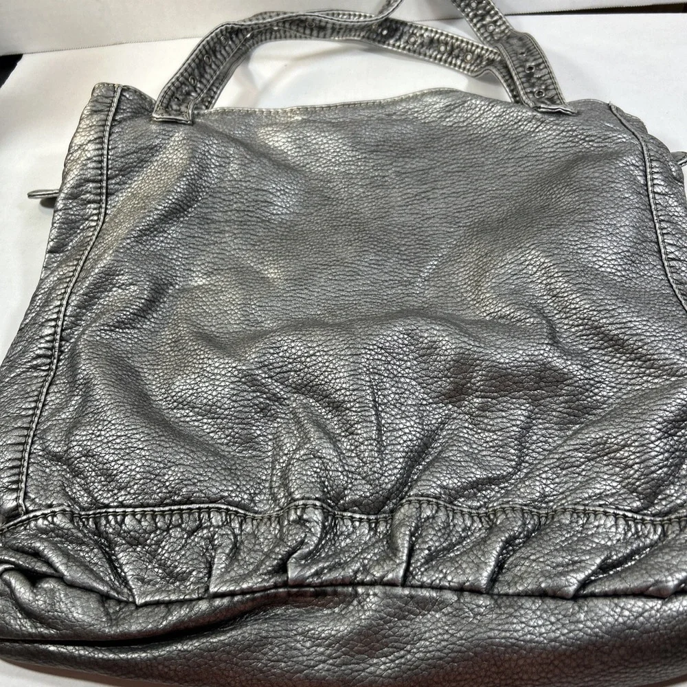 Red By Marc Ecko Silver Black Handbag Shoulder Purse‎